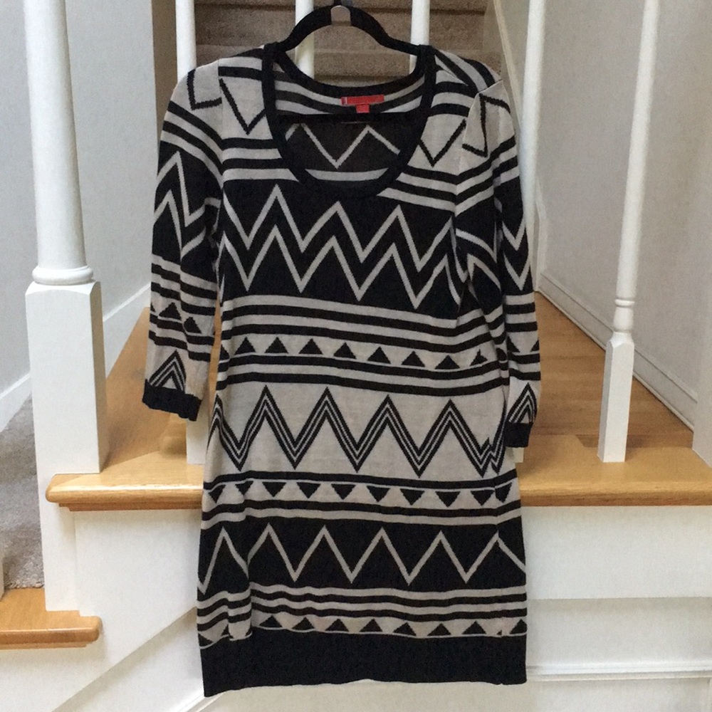 Graphic Print Sweater Dress